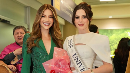 Mara Topic (izquierda) y Fátima Bosch (derecha) llegada a Ecuador de Miss Universo 2025 al Aeropuerto Internacional de Quito.