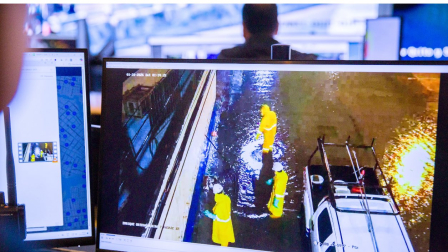 Fuertes lluvias y tormenta eléctrica dejan calles inundadas en Guayaquil.