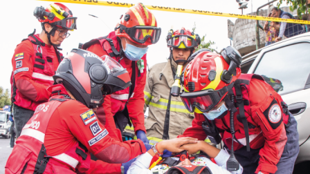 El Cuerpo de Bomberos de Quito abrió un concurso para especialistas en gestión de riesgos.