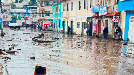 Aluvión en Alausí afecta a varias viviendas en el sector del Cementerio