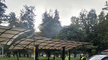 Bomberos atendieron emergencia en el parque El Ejido.