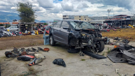 En Guamaní Alto, en el sur de Quito, se detectó un deshuesadero de vehículos.