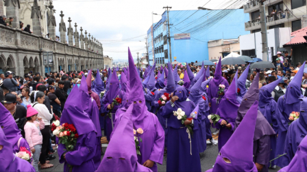 Durante la Semana Mayor se realizan procesiones y eventos religiosos en diferentes ciudades de Ecuador.