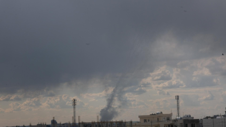 Columnas de humo tras ataques iraníes en bases estadounidenses