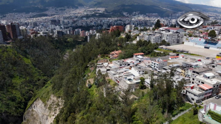 Miles de familias en Quito viven junto a quebradas donde la erosión, las lluvias y la inestabilidad del suelo amenazan sus viviendas. El peligro es constante y, en algunos casos, ya ha provocado pérdidas materiales y desplazamientos. Este reportaje analiza el riesgo, las responsabilidades y qué se debe hacer.