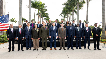 Ecuador firma alianza con EEUU para combatir carteles del narcotráfico