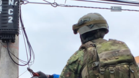 FF.AA. retiran cámara de seguridad ilegales en Riobamba