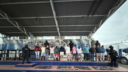 El ministro del Interior, John Reimberg, participó en un operativo con ayuda internacional.