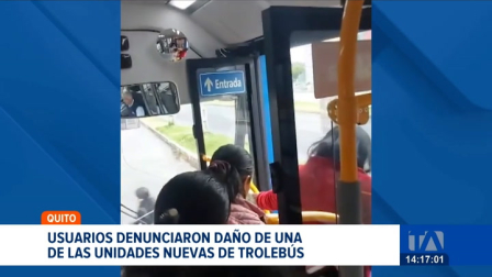 A pocos meses de su adquisición, pasajeros reportan desperfectos técnicos que obligan a evacuar los articulados en plena vía pública. Un reportaje de Stephany Paz