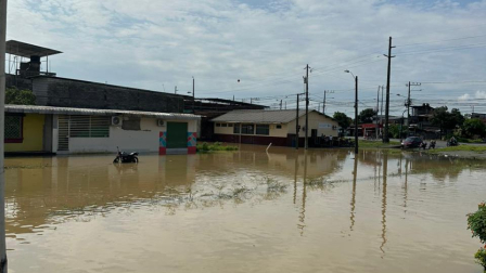Por las fuertes lluvias se han registrado inundaciones en Babahoyo