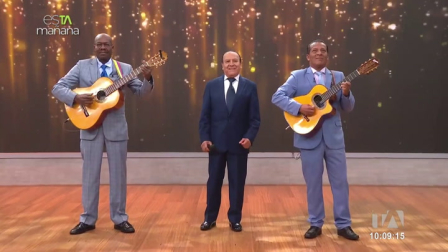 Roberto Zumba, cantante ecuatoriano, nos visitó en el sillón de los amigos de esTAmañana, donde habló de su amplia trayectoria musical y sus destacadas colaboraciones.