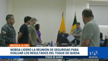 El primer mandatario lideró una reunión de alto nivel en El Oro, donde se confirmaron 20 detenciones por incumplir la restricción de movilidad y otros delitos. Un reportaje de Ericka Vera