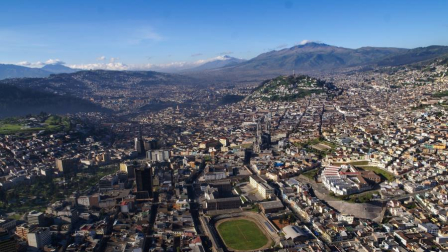 Un repentino corte de luz afectó a varios sectores de Quito al mediodía de este martes.