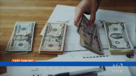 La audiencia por asociación ilícita en la Aduana, que involucra al asambleísta Sergio Peña, finalmente llega a juicio tras ser postergada en 10 ocasiones. Un reportaje de Carlos Sacoto