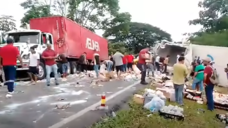 Siniestro de tránsito en el vía Balzar - El Empalme