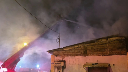 Los bomberos de Guayaquil atendieron un incendio de alarma 2 en la Coop. Gallegos Lara.