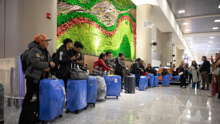 Un segundo grupo de ecuatorianos viajan a España para trabajar en el sector agrícola.