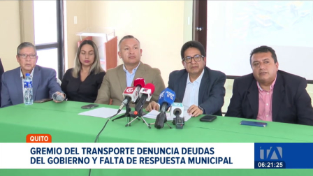 Transportistas denuncian deudas del Gobierno y la falta de revisión en tarifas de pasaje. Aseguran que pronto no podrán brindar el servicio. Un reportaje de Brigette Mancheno