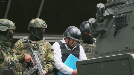 El exasambleísta, Santiago Díaz, durante una comparecencia a la Fiscalía Genera del Estado.