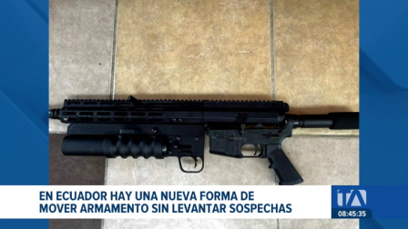 El cargamento ilícito salió desde Guayaquil con destino a Manabí. Las investigaciones señalan al grupo terrorista "Los Lobos" como responsables. Un reportaje de Catalina García