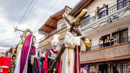Por Semana Santa se realizará un viacrusis en Ecuador y Colombia por la paz