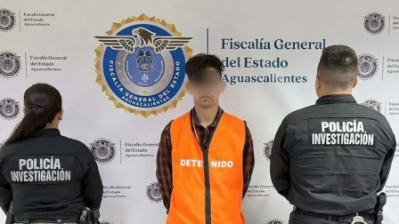 Captura del video que difundió la Fiscalía del Estado de Aguascalientes, tras la aprensión de un sujeto que maltrataba a su hija recién nacida.