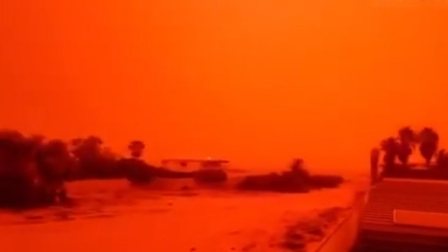El cielo de Australia Occidental se pintó de rojo tras el paso del ciclón Narelle con vientos que superan los 220 kilómetros por hora.