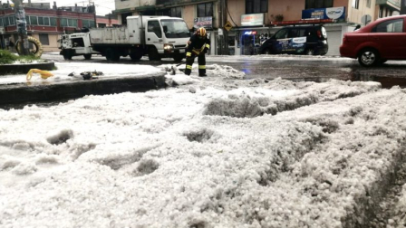 Fuerte lluvia con granizo en el sur de Quito este lunes 30 de marzo