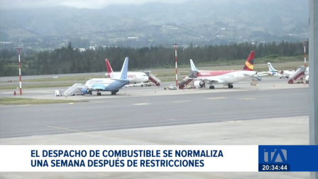 La Dirección de Aviación Civil confirmó el restablecimiento del servicio después de las restricciones por el siniestro en la Refinería de Esmeraldas. Un reportaje de Astrid Singre