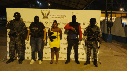 La Policía de ecuador detuvo a una mujer, presunta integrante del Frente Oliver Sinisterra, grupo disidente de la extinta guerrilla de las FARC.
