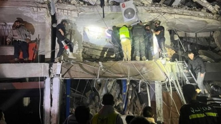 Ataques aéreos israelíes alcanzaron objetivos en Tiro, Líbano.