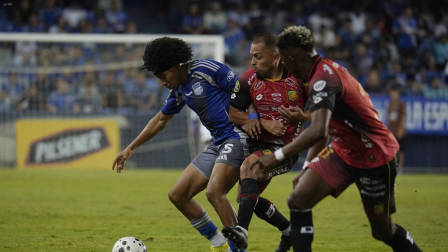 Guayaquil, sábado 04 abril del 2026En el estadio George Capwell, Emelec se enfrenta a Deportivo Cuenca por la fecha 7 de la LigaEcuabet.Fotos:César Muñoz/API
