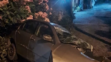 Un vehículo liviano y un bus chocaron en el cantón Quinindé.