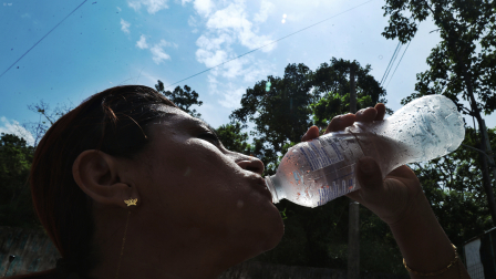 Guayaquil continúa soportando altas temperaturas. El Inamhi pronostica que la ola de calor se mantendrá hasta horas de la noche. Fotos:César Muñoz/API
