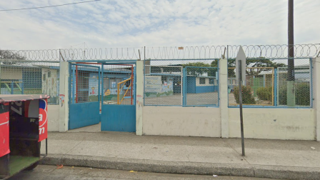 El centro de educación inicial "Víctor Hugo Briones", en el sur de Guayaquil, fue blanco de la delincuencia, este 7 de abril de 2026.