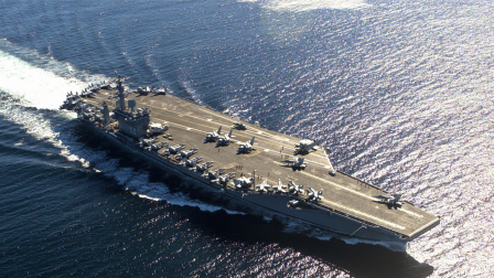 Imagen del portaviones USS Nimitz de Estados Unidos en aguas del océano Pacífico.