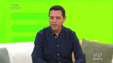 El periodista deportivo, Diego Lituma, nos contó varias anécdotas de su amplia trayectoria y mostró sus artículos de colección.