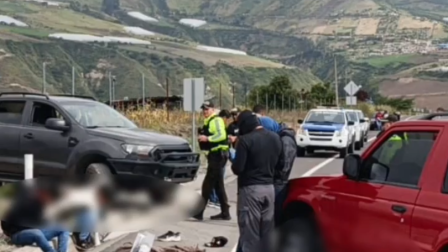 Personas armadas atacaron a la Policía luego de intentar evadir un control.