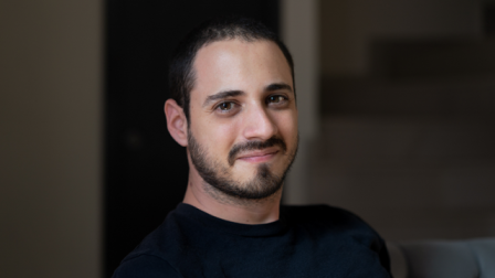 Santiago Arcos fue premiado por una fotografía del sepelio de los niños del caso de Las Malvinas.