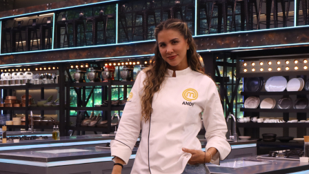 Andy Suzuki es la tercera finalista en MasterChef Celebrity Ecuador.
