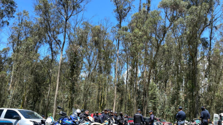 Equipos de rescate buscan en el parque Metropolitano.