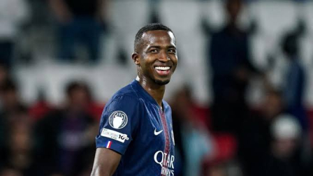 Willian Pacho es el zaguero principal del PSG