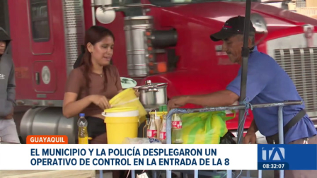 En una acción conjunta entre Policía y Municipio de Guayaquil se intervino el sector de la entrada de la 8 para ordenar el comercio formal e informal. Un reportaje de Paula Kuhn