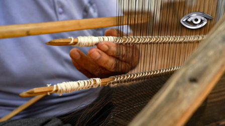 En Guangopolo, una antigua técnica artesanal convirtió la crin de caballo en cedazos tejidos a mano. Durante generaciones, este oficio pasó de padres a hijos y se volvió parte de la identidad de la parroquia.  La historia detrás de un utensilio cotidiano y por qué hoy quedan pocos artesanos capaces de mantener viva esta tradición.