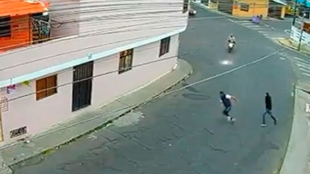 A plena luz del día atacaron a dirigente de Taxistas en Cotopaxi