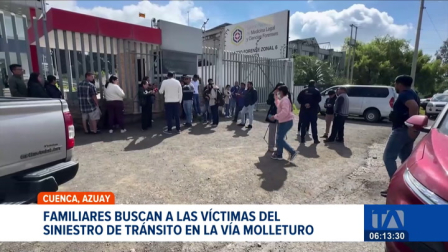 Los cuerpos de las personas que fallecieron en el bus que se precipitó a una quebrada en la vía Cuenca – Molleturo, aún no han sido identificados. Tres días después del siniestro, los médicos forenses trabajan a contrarreloj para determinar sus nombres.