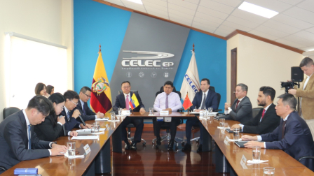 Representantes de Celec y de Sinohydro firmaron el acta de entrega recepción de Coca Codo Sinclair.