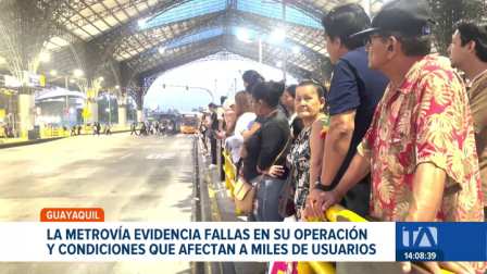 Demoras prolongadas y vehículos en mal estado marcan el día a día de los pasajeros de la Metrovía de Guayaquil. Un reportaje de Camila Guevara