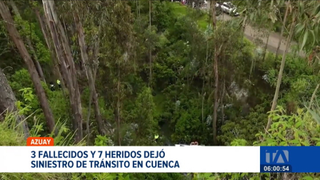 Se reporta un nuevo accidente de tránsito en Cuenca. El vehículo perdió pista y cayó al vacío, dejando tres personas fallecidas y siete heridos. Un reportaje de Iván Rodríguez