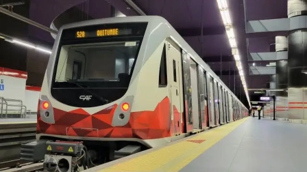 Metro de Quito retoma oprecion tras falla técnica